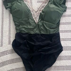 Green and Black Lace V-Neck Bodysuit